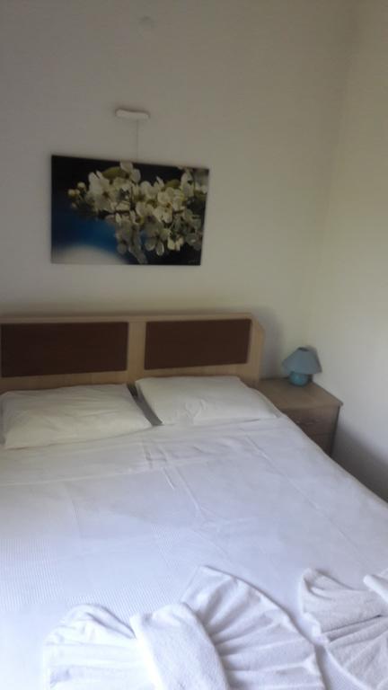 Paradise Garden Gumusluk Evleri Aparthotel Bilik gambar